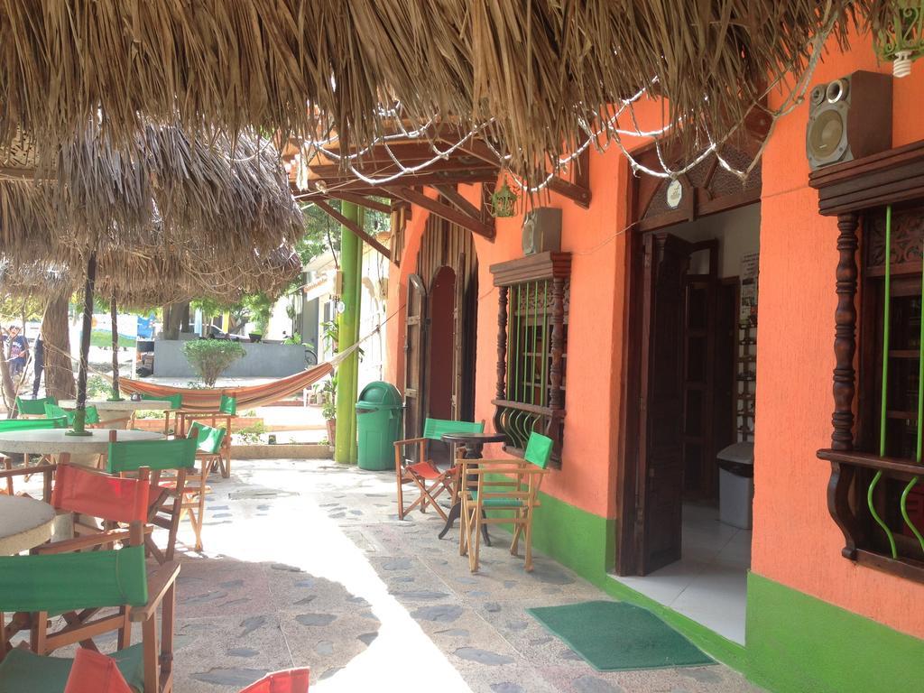 Hostal Pelikan Taganga Exterior photo
