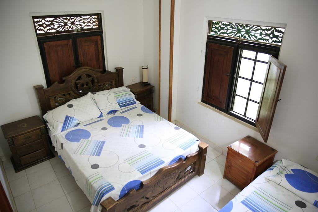 Hostal Pelikan Taganga Exterior photo
