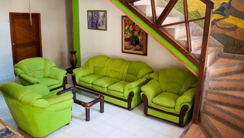 Hostal Pelikan Taganga Exterior photo